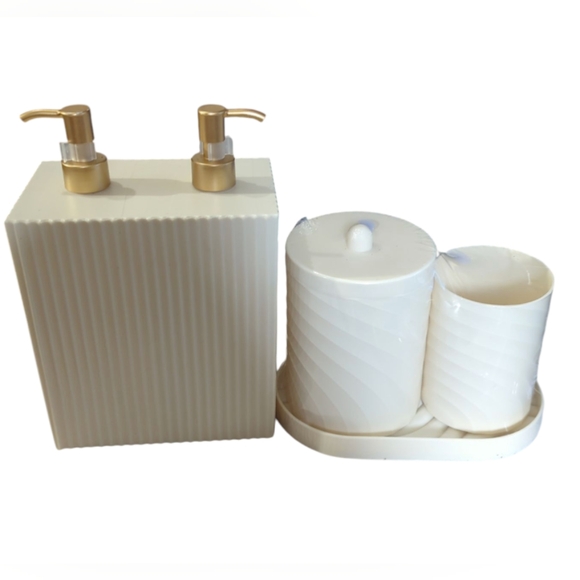 Horizon Group USA Cream Plastic Bathroom Set Brand New. - Picture 2 of 5